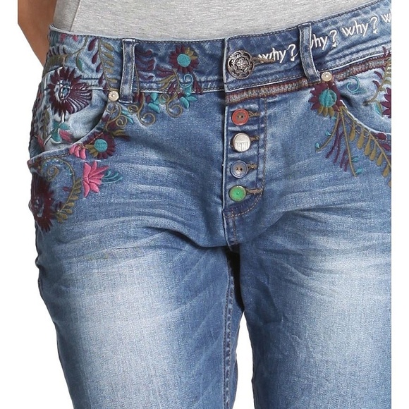 Desigual Women's Embroidered Floral Mid Rise Slim Straight Jeans Size 26/8 - Picture 3 of 13
